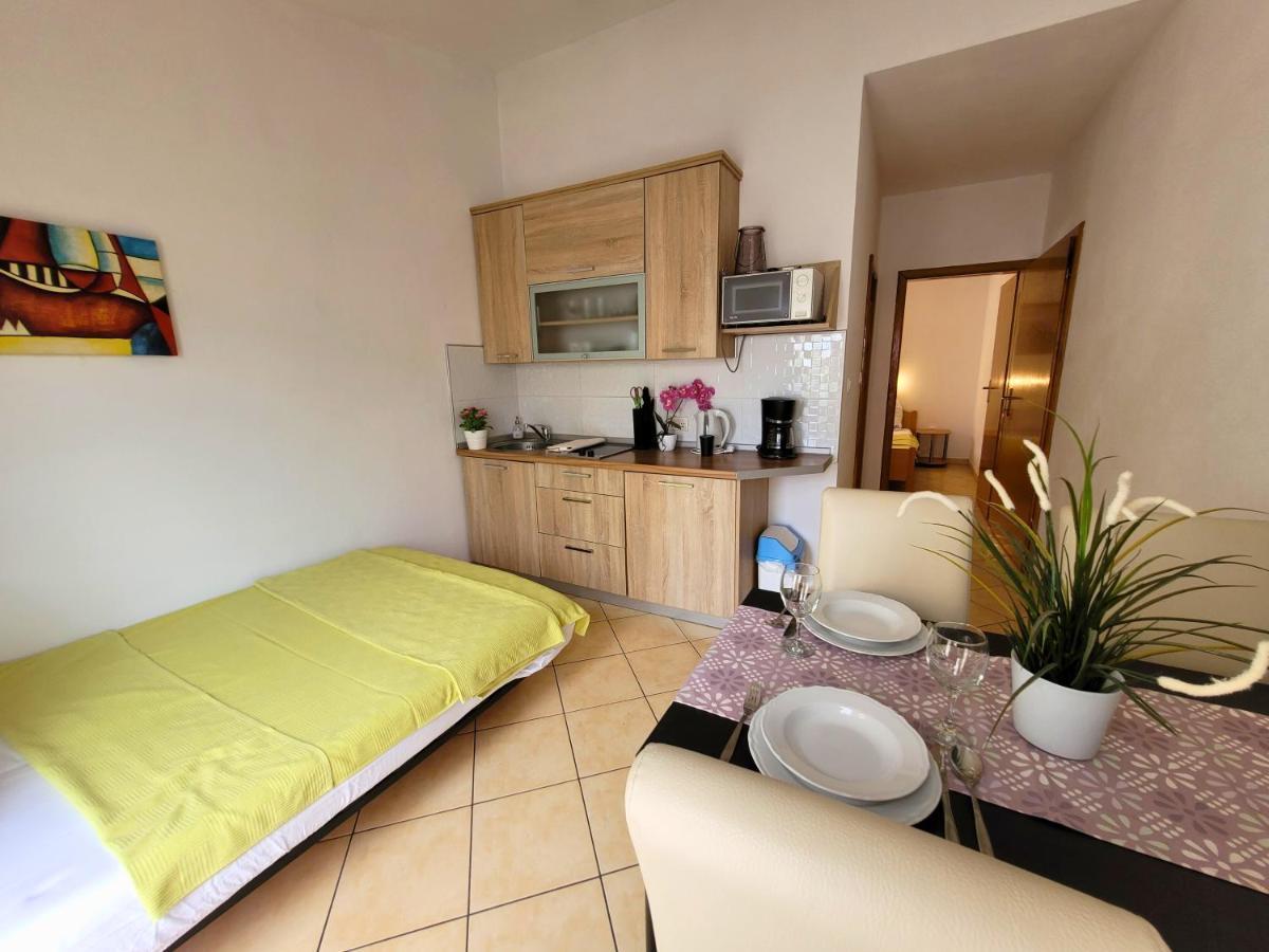 Apartment Jelena Vir Eksteriør bilde