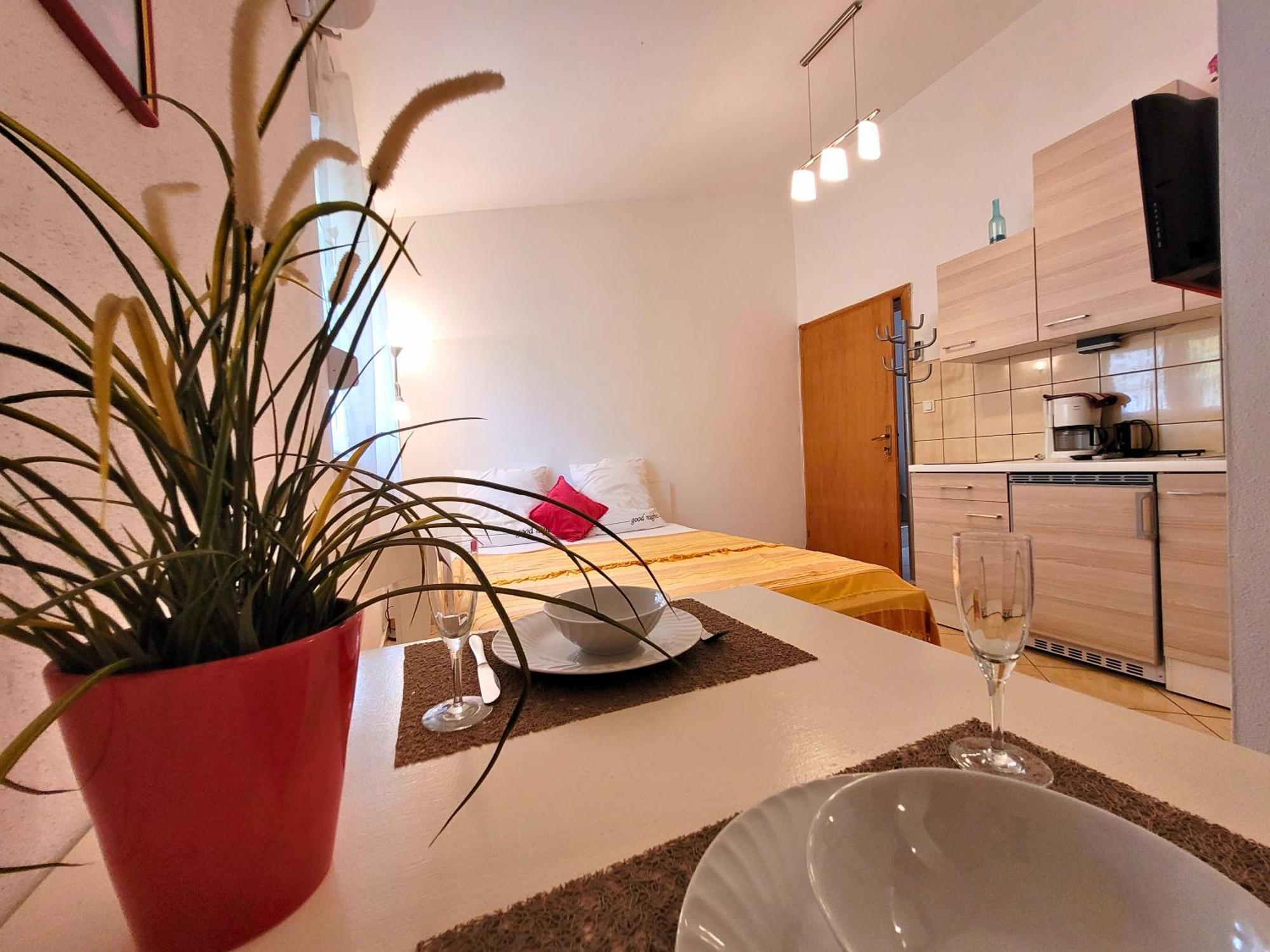 Apartment Jelena Vir Eksteriør bilde